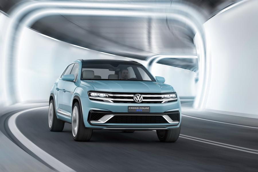  Volkswagen Cross Coupe GTE Concept 2015 года  (фото 11 из 14)